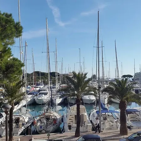 Fame - Marina Baie Des Anges * וילנב-לובה